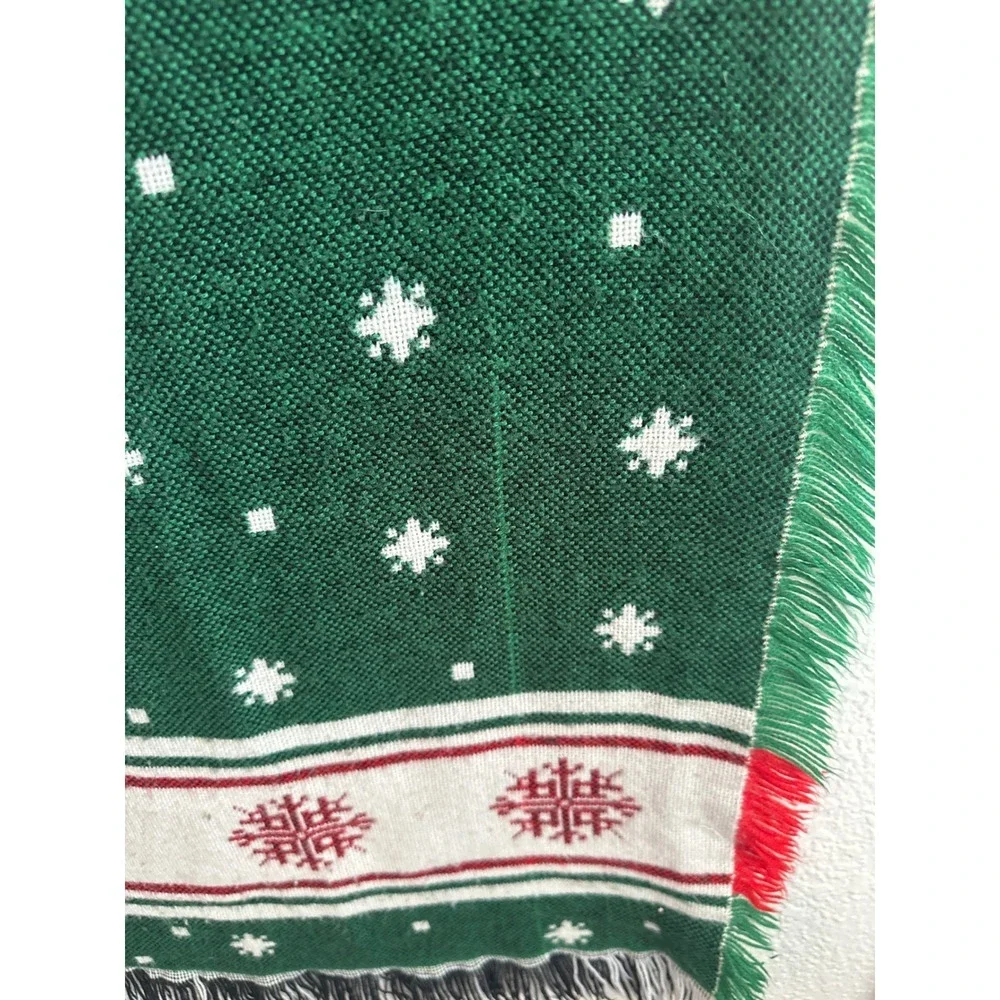 Christmas Tree Holiday Woven Throw Blanket Red Green Snowflake Tassel Fringe